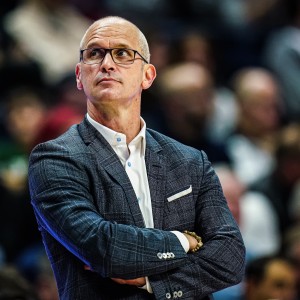 开云-丹·赫尔利：在康大我们不怎么赢得“人气竞赛” 我们只赢总冠军