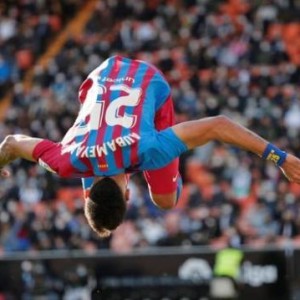 巴萨又现盛世足球，又见“梅”开二度